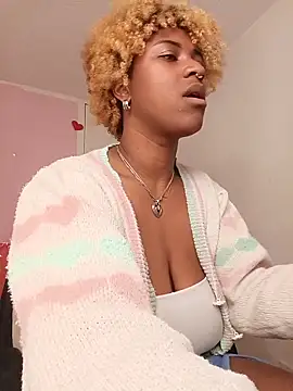 Snapshot of EvonyFoxxx chatting on 05.07.26 EvonyFoxxx online show from 05.07.26