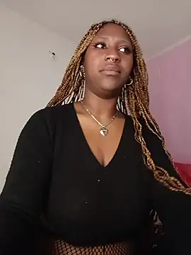 Snapshot of EvonyFoxxx chatting on 05.27.26 EvonyFoxxx online show from 05.27.26