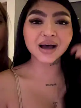 Snapshot of babykw chatting on 11.17.25 babykw online show from 11.17.25