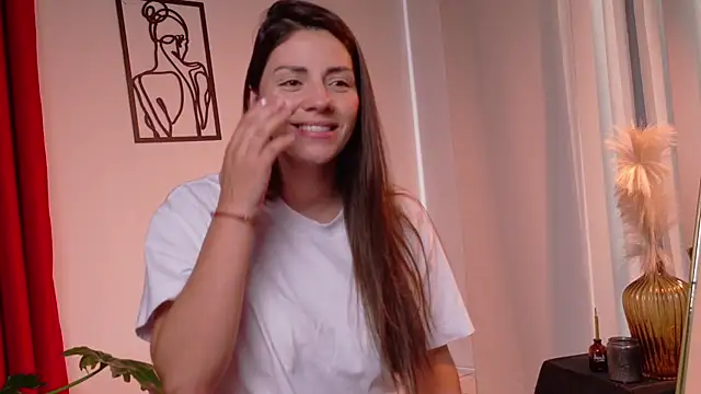 Snapshot of SeleneNova chatting on 06.25.26 SeleneNova online show from 06.25.26