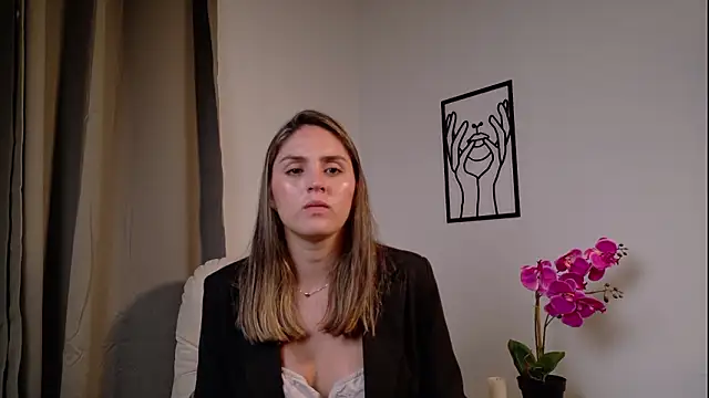 VictoriaNova  online show from 02.03.26