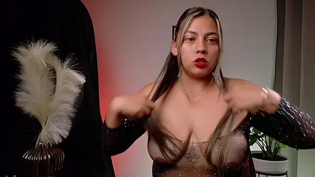 Zara Nova online show from 04.16.26