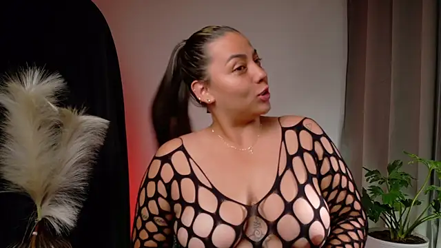 Zara Nova online show from 04.28.26