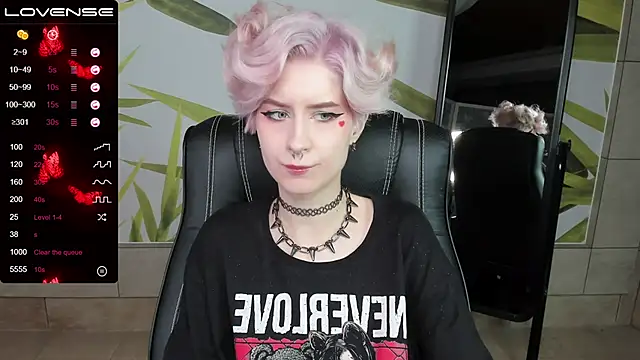 Angel Julles online show from 11.23.25