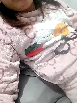 Snapshot of Elina_99 chatting on 11.04.25 Elina 99 online show from 11.04.25