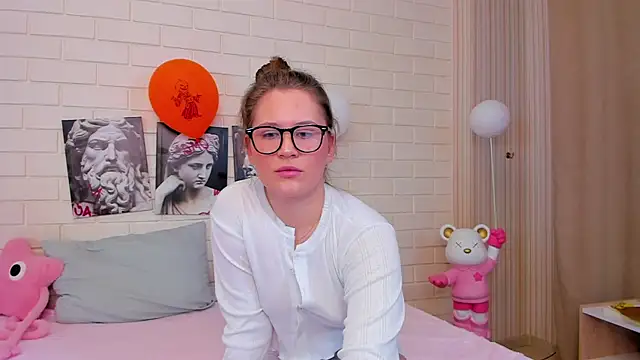 Tinky kinky online show from 11.16.25