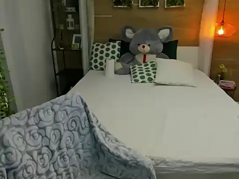 OhLadyPlease online show from 11.30.25