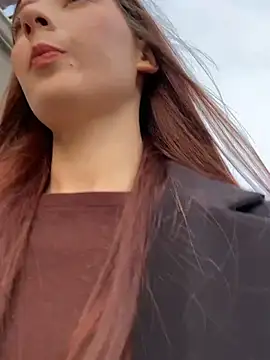 LilluKatten online show from 11.22.25