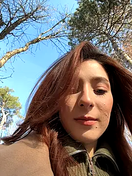 LilluKatten online show from 11.28.25