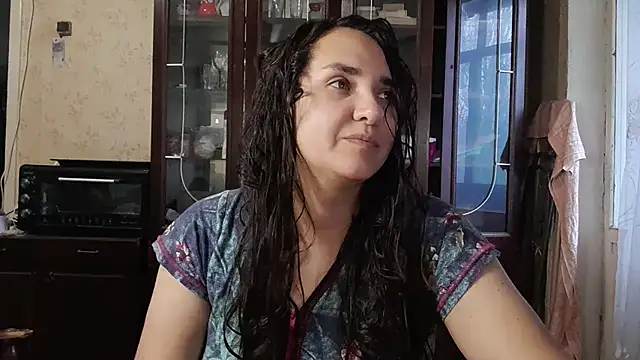 Snapshot of VoulezVous_Angel chatting on 12.05.25 VoulezVous Angel online show from 12.05.25