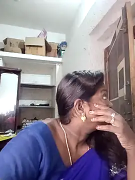 Snapshot of suganthi143 chatting on 11.28.25 suganthi143 online show from 11.28.25