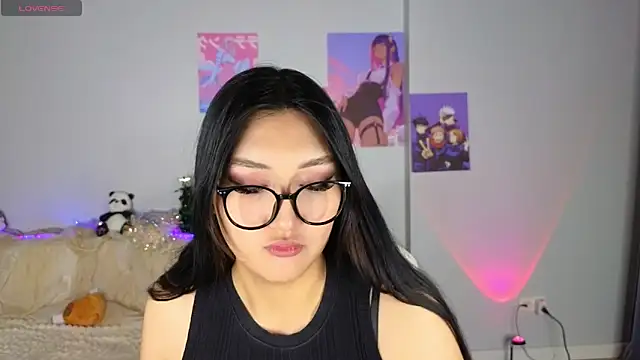 Yunamini online show from 12.18.25