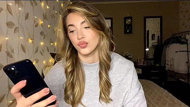 OrethaEredia online show from 12.21.25