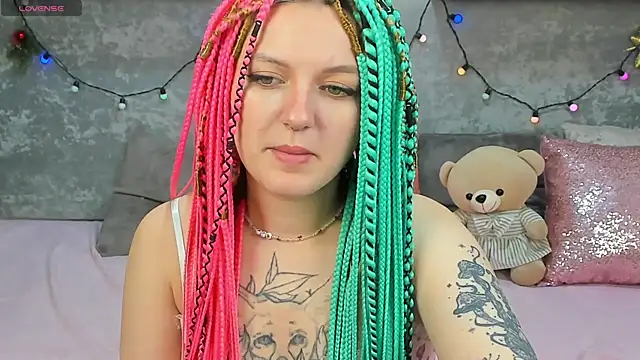 AnnaXPeach online show from 12.20.25