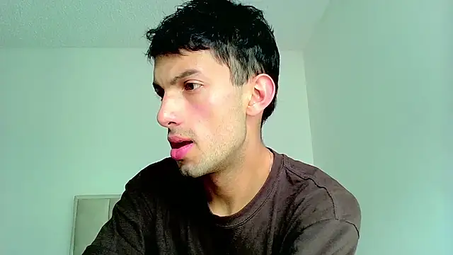 Snapshot of dylan_drakee chatting on 01.11.26 dylan drakee online show from 01.11.26