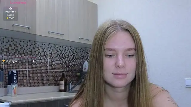 Snapshot of Gentle_Sasha chatting on 11.14.25 Gentle Sasha online show from 11.14.25