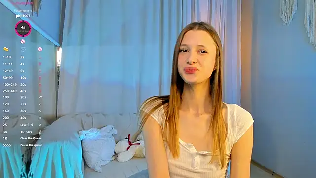 Snapshot of SweetVee chatting on 07.24.26 SweetVee online show from 07.24.26