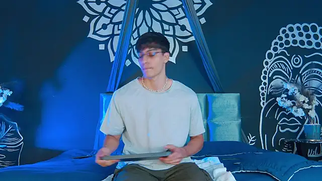 AlessioVitale online show from 01.07.26