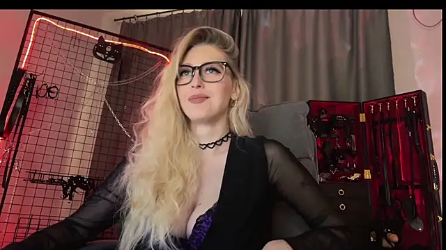 Liya Liss online show from 04.06.26