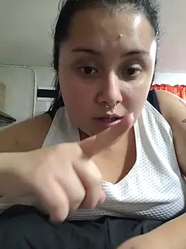 CurvyNoir online show from 03.19.26