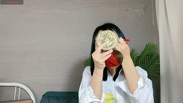 Snapshot of 0xiaosu0 chatting on 11.04.25 0xiaosu0 online show from 11.04.25