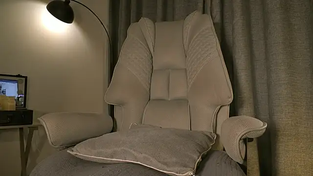 lianewhite online show from 04.21.26