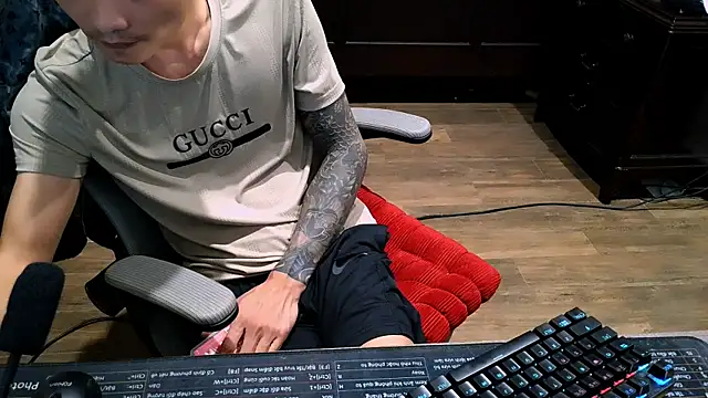 Snapshot of _lulu9999_ chatting on 11.30.25 lulu9999 online show from 11.30.25