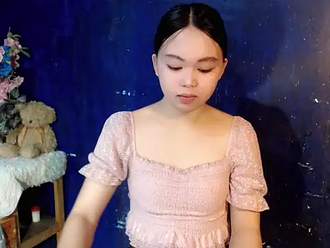 lustfullakim online show from 12.21.25