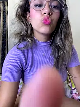 liahot69 online show from 11.19.25