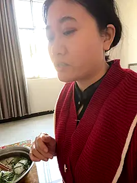 Snapshot of daaqnn chatting on 11.16.25 daaqnn online show from 11.16.25