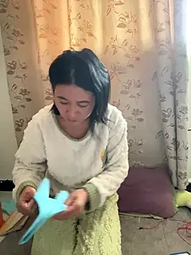 Snapshot of daaqnn chatting on 11.30.25 daaqnn online show from 11.30.25