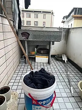 Snapshot of daaqnn chatting on 12.05.25 daaqnn online show from 12.05.25