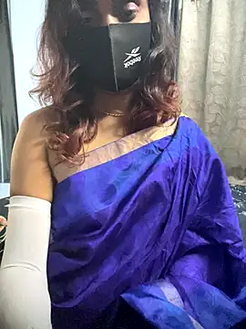 Queen-dhivya online show from 11.16.25