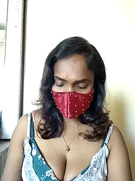 Queen-dhivya online show from 02.09.26