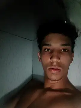 Snapshot of sougostoso18 chatting on 10.31.25 sougostoso18 online show from 10.31.25