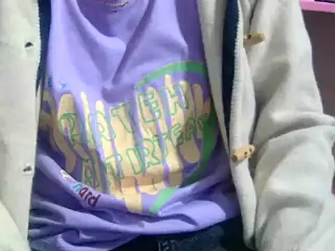 Snapshot of LunoChucki chatting on 11.18.25 LunoChucki online show from 11.18.25