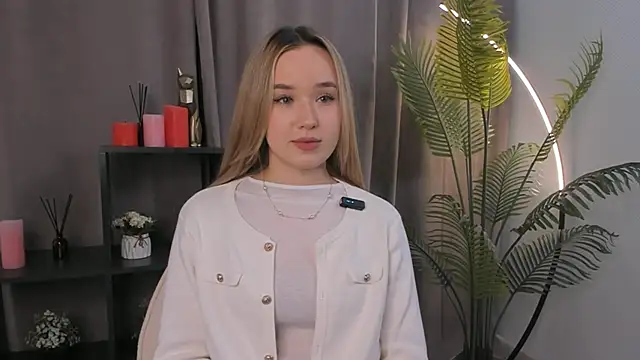 EveMcclearen online show from 11.03.25