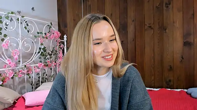 EveMcclearen online show from 11.12.25