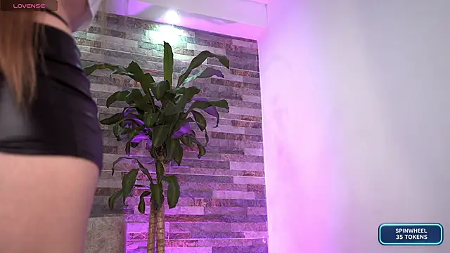 emily montoya1 online show from 04.21.26