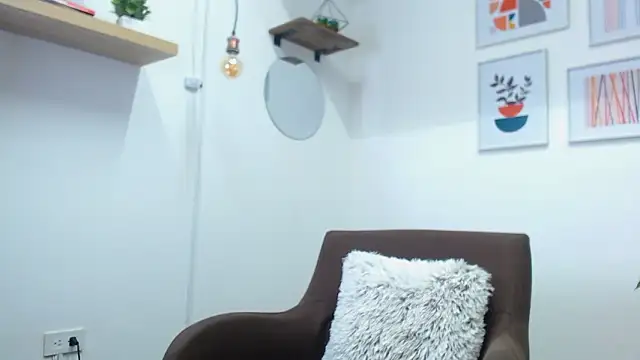 Snapshot of Lauryn_Jones chatting on 02.20.26 Lauryn Jones online show from 02.20.26