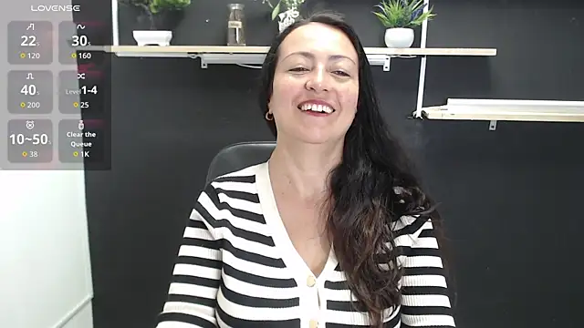Lauryn Jones online show from 05.12.26