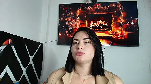 Romina foxxx  online show from 12.05.25