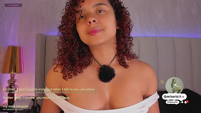 LaraCurls online show from 11.29.25