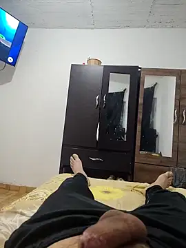 Snapshot of Andrws_04 chatting on 11.09.25 Andrws 04 online show from 11.09.25