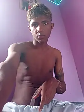 Snapshot of Mack_tom chatting on 12.17.25 Mack tom online show from 12.17.25