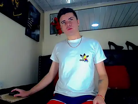 Sebastian Loaiza online show from 11.05.25