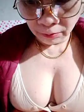 small-house123 online show from 01.08.26