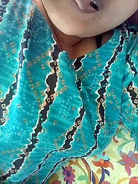 Snapshot of Tina_250 chatting on 12.15.25 Tina 250 online show from 12.15.25