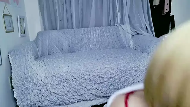 yuria 75075000 online show from 11.10.25