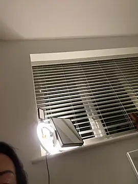 Bethrae25 online show from 11.04.25